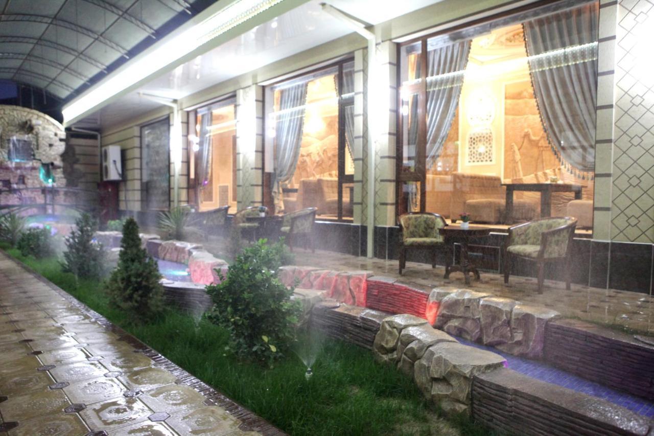 Hotel Naxshab Karsi Kültér fotó