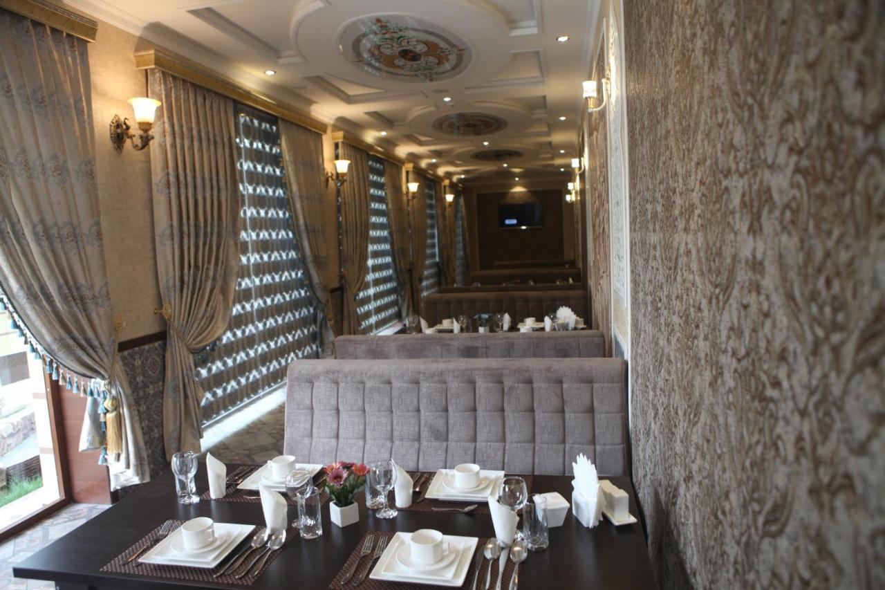 Hotel Naxshab Karsi Kültér fotó
