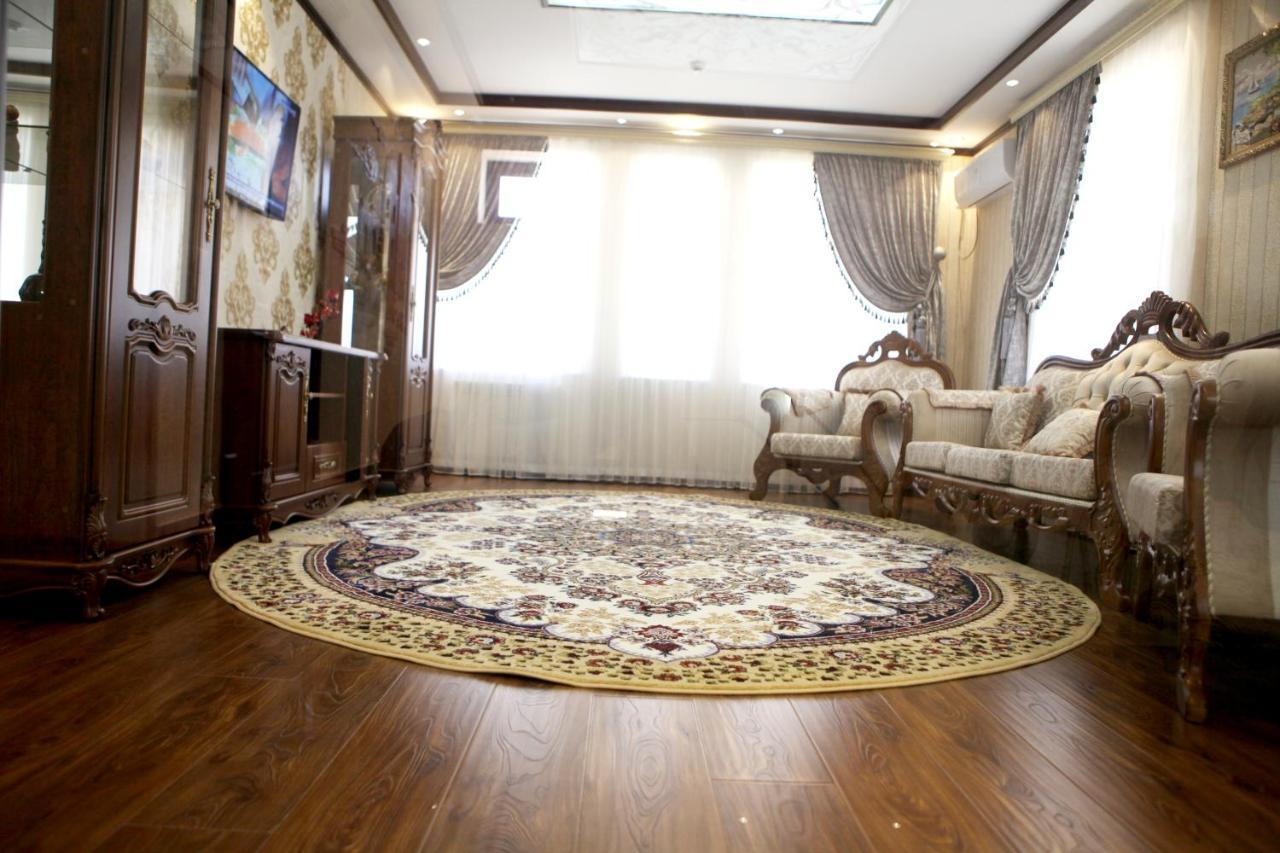 Hotel Naxshab Karsi Kültér fotó